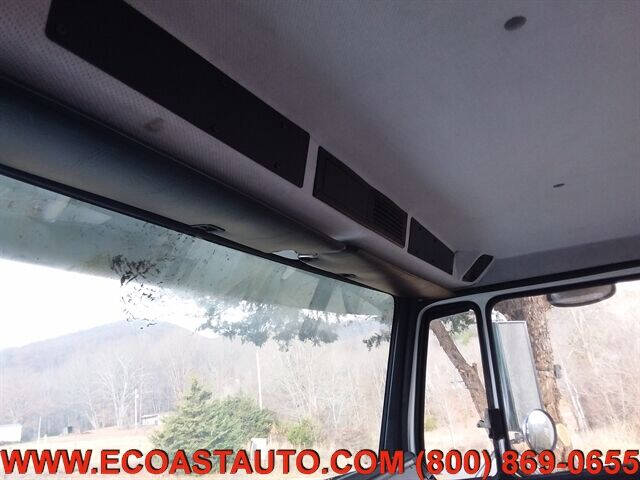 1999 Freightliner FL 70