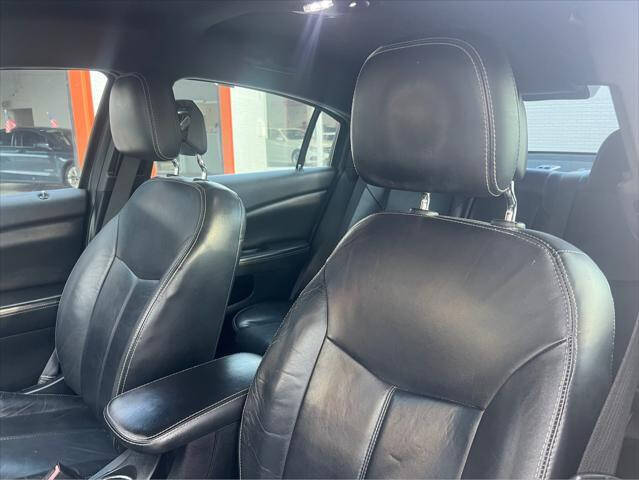 2013 Chrysler 200 Sedan - $5,497