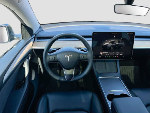 2025 Tesla Model Y Long Range