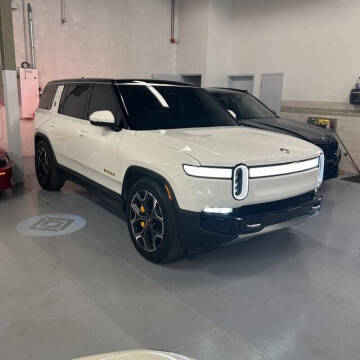 2023 Rivian R1S