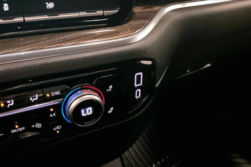 2025 GMC Sierra 1500 Elevation Standard