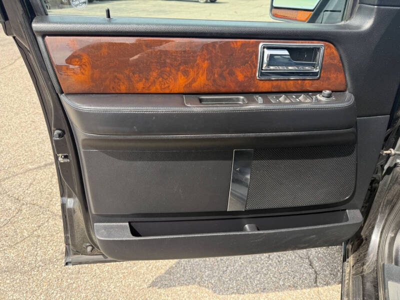 2016 Lincoln Navigator Select