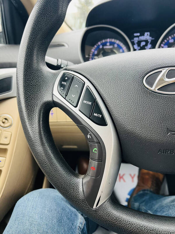 2011 Hyundai Elantra GLS