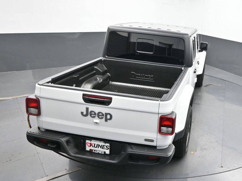 2023 Jeep Gladiator Overland