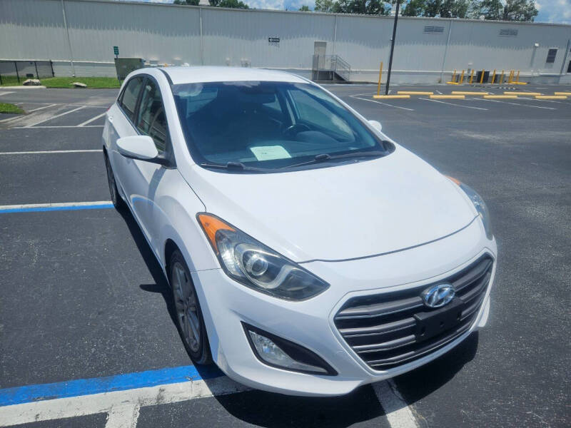 2016 Hyundai Elantra GT Base photo 9