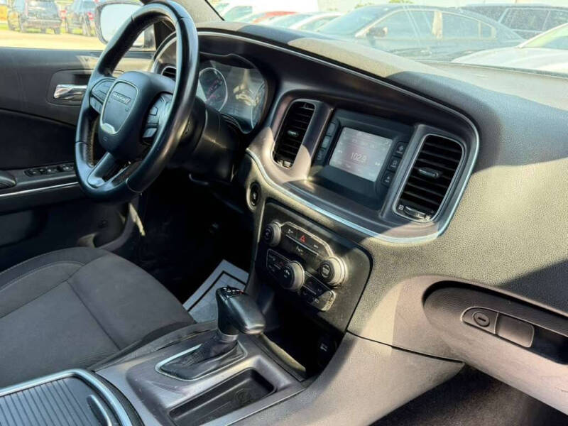 2016 Dodge Charger SE
