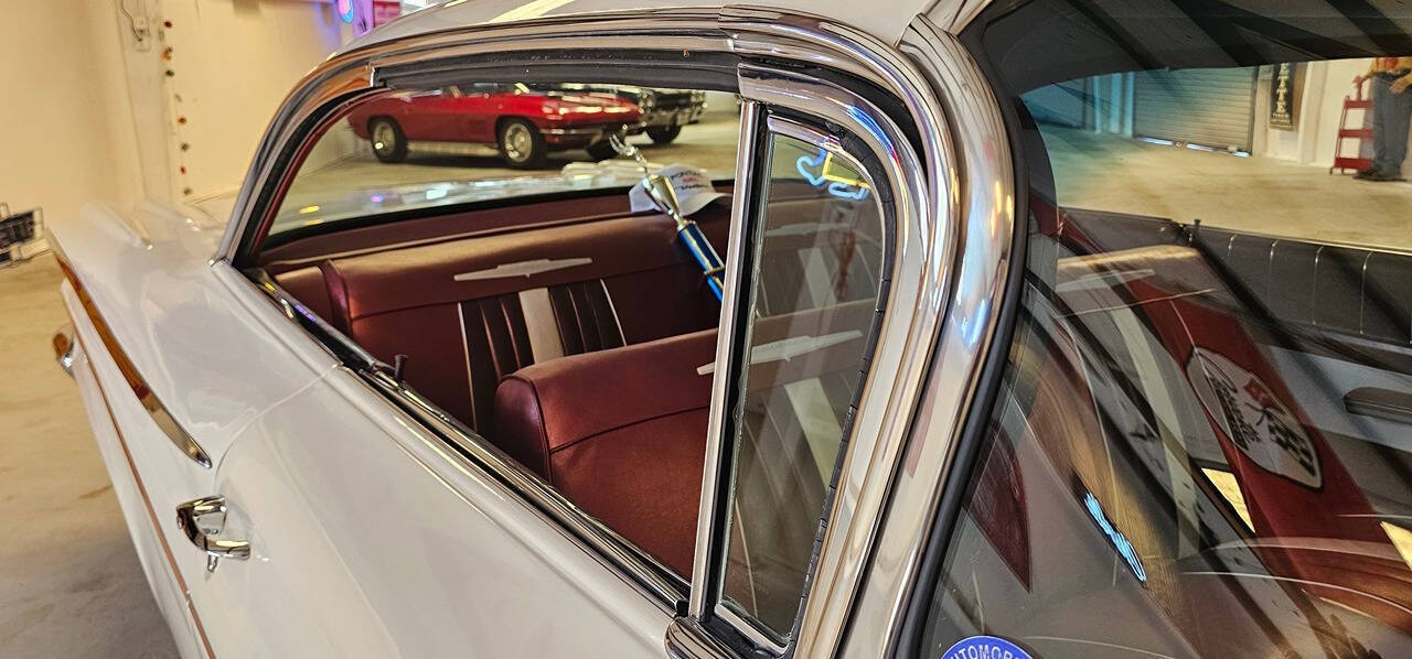1960 Pontiac Ventura 23