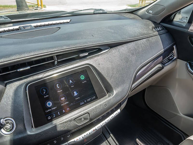 2019 Cadillac XT4 Luxury