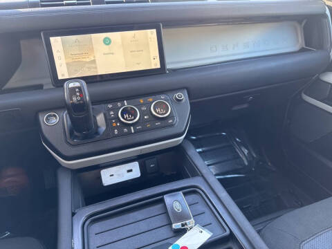 2020 Land Rover Defender 110 SE