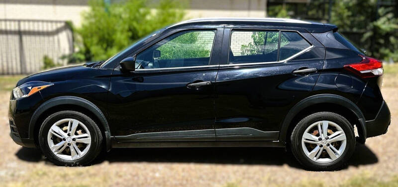2019 Nissan Kicks S