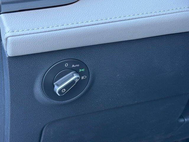 2026 Volkswagen Taos SEL 4Motion