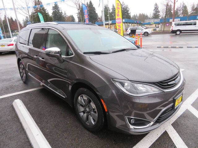 2018 Chrysler Pacifica Hybrid Limited