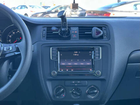 2016 Volkswagen Jetta