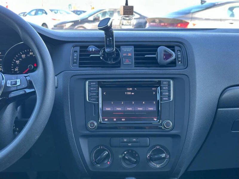 2016 Volkswagen Jetta