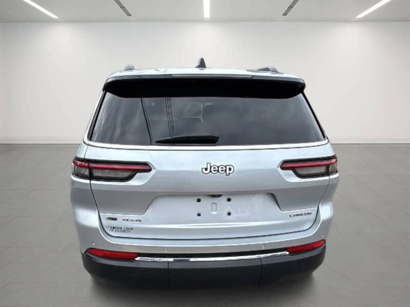 2021 Jeep Grand Cherokee L Laredo