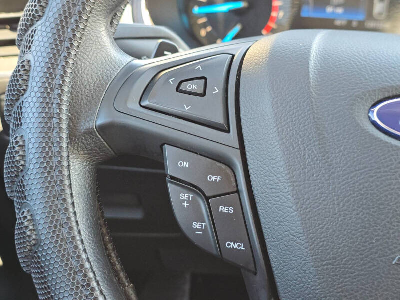2017 Ford Edge SE