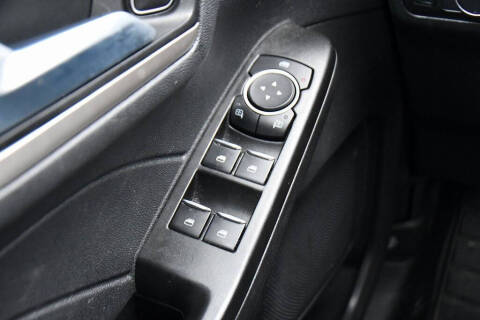 2022 Ford Escape Hybrid SEL