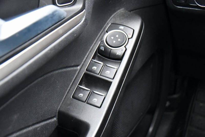 2022 Ford Escape Hybrid SEL