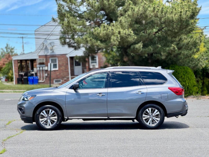 2019 Nissan Pathfinder SL