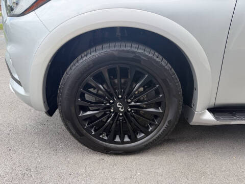2023 Infiniti QX80 Sensory