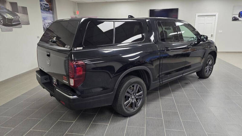 2017 Honda Ridgeline Sport photo 2