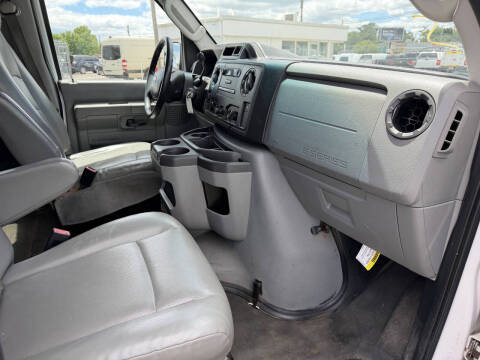 2012 Ford E-Series E-350 SD XL