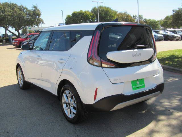 2023 Kia Soul LX
