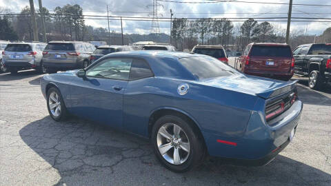 2021 Dodge Challenger SXT