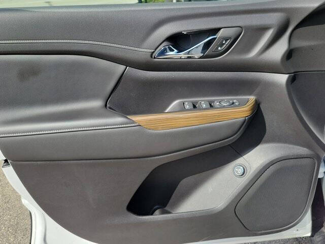 2023 GMC Acadia SLE