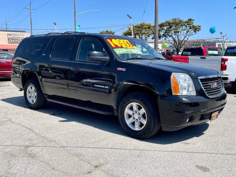 2013 GMC Yukon XL for sale at Country Motors in Salinas, CA