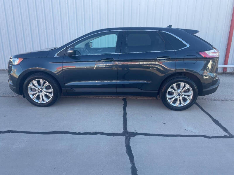 2022 Ford Edge Titanium's photo