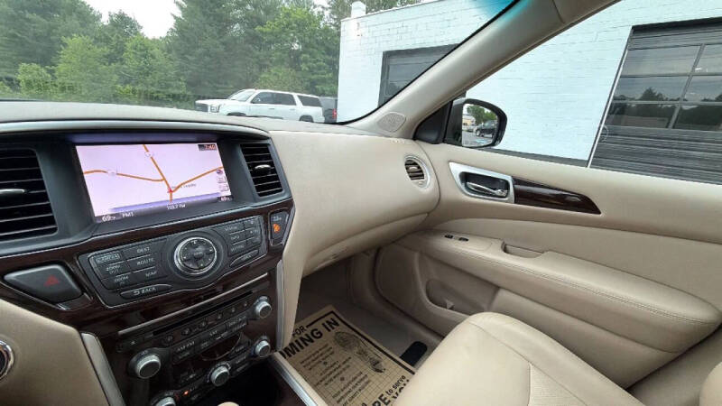 2013 Nissan Pathfinder Platinum