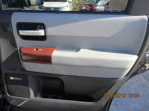 2013 Toyota Sequoia Platinum