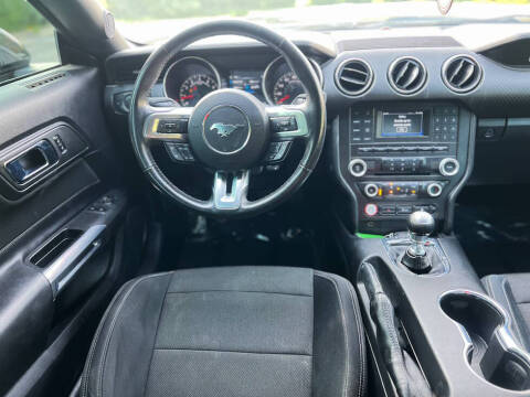 2015 Ford Mustang V6