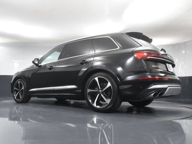 2024 Audi SQ7 4.0T quattro Premium Plus