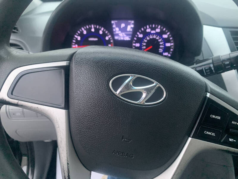 2013 Hyundai Accent GS