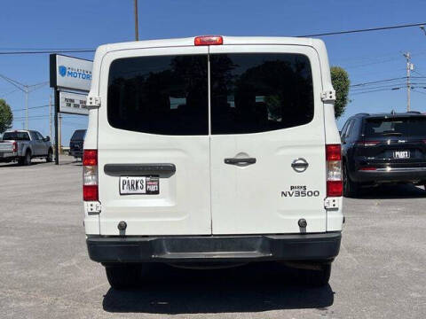 2017 Nissan NV