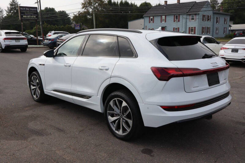 2021 Audi e-tron quattro Premium Plus