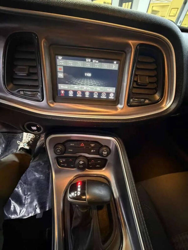 2019 Dodge Challenger SXT