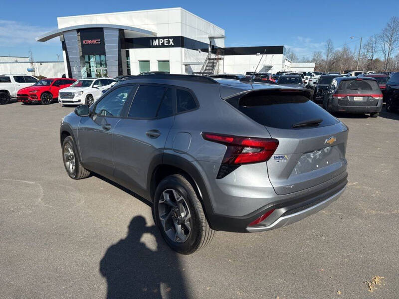 2025 Chevrolet Trax LT