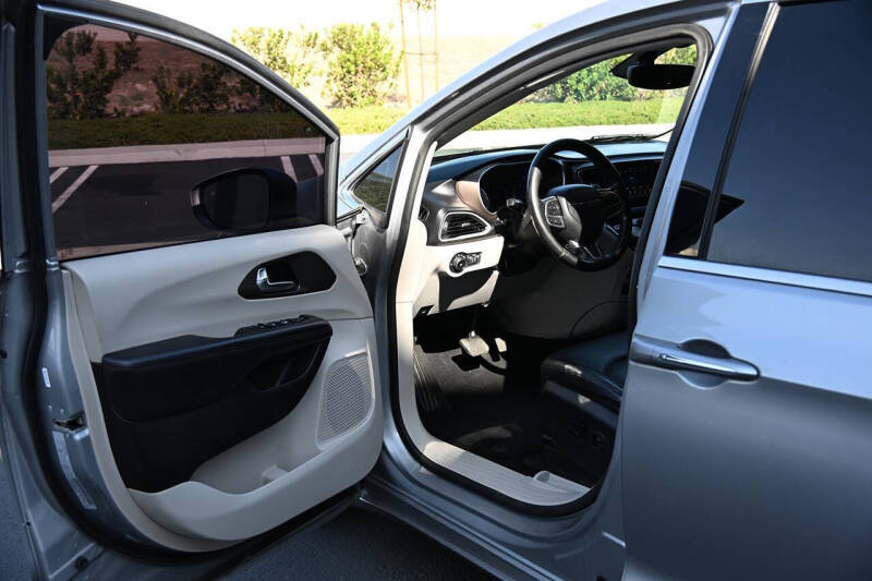 2019 Chrysler Pacifica Touring L
