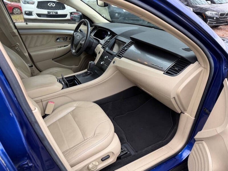 2013 Ford Taurus SEL