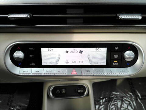 2024 Genesis GV60 Standard