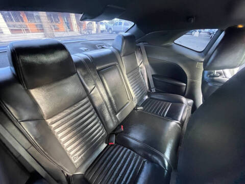 2012 Dodge Challenger R/T Plus