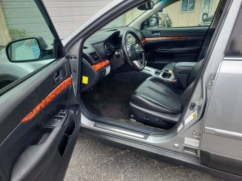 2011 Subaru Outback 2.5i Limited