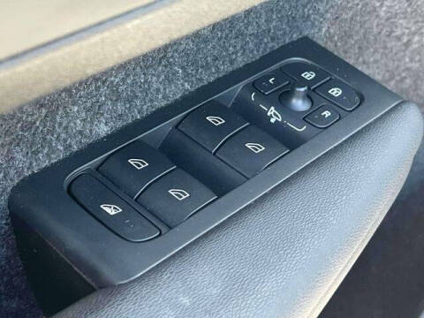 2023 Volvo XC40 B5 Core