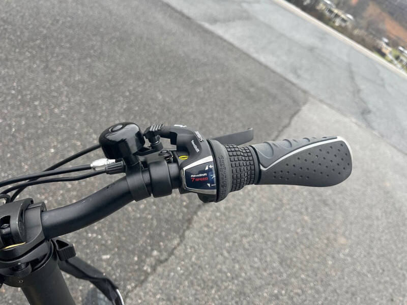 2025 Benelli E-Fold 500