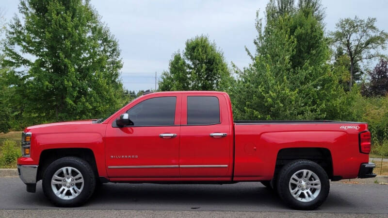 2015 Chevrolet Silverado 1500 for sale at CLEAR CHOICE AUTOMOTIVE in Milwaukie OR