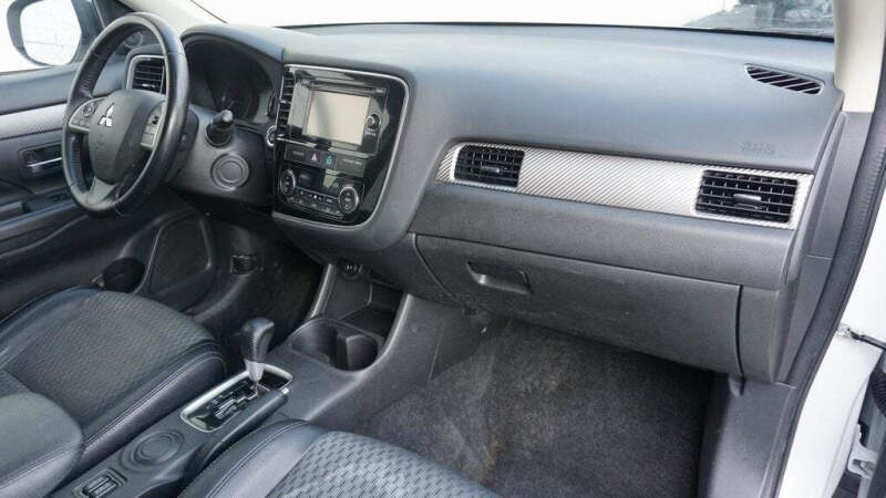 2015 Mitsubishi Outlander SE