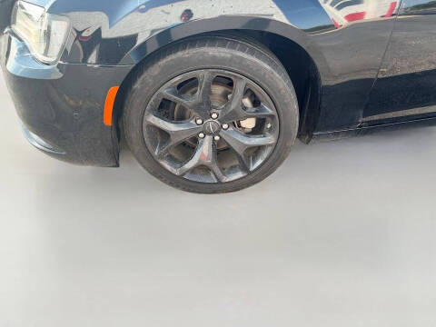 2023 Chrysler 300 S V6